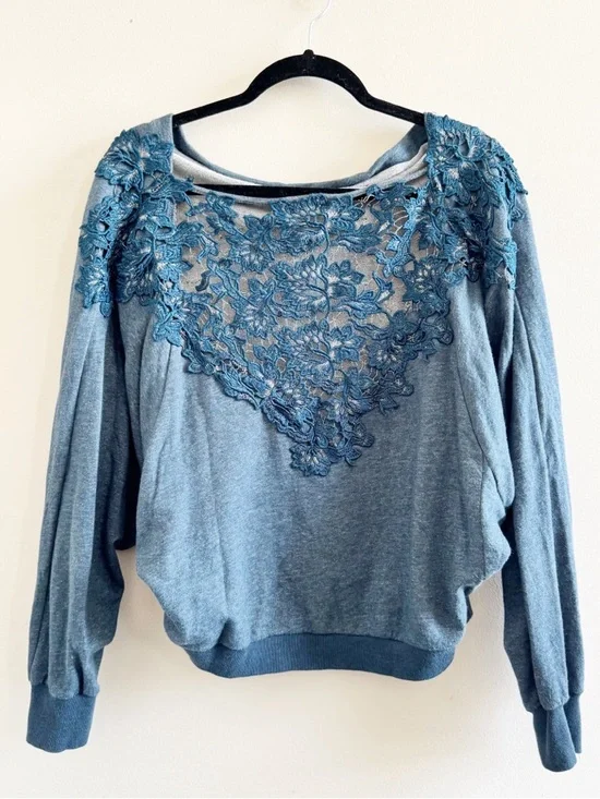 ANTHROPOLOGIE Lace Applique Blue Crewneck Sweater Meadow Rue Lightweight - Picture 3 of 7